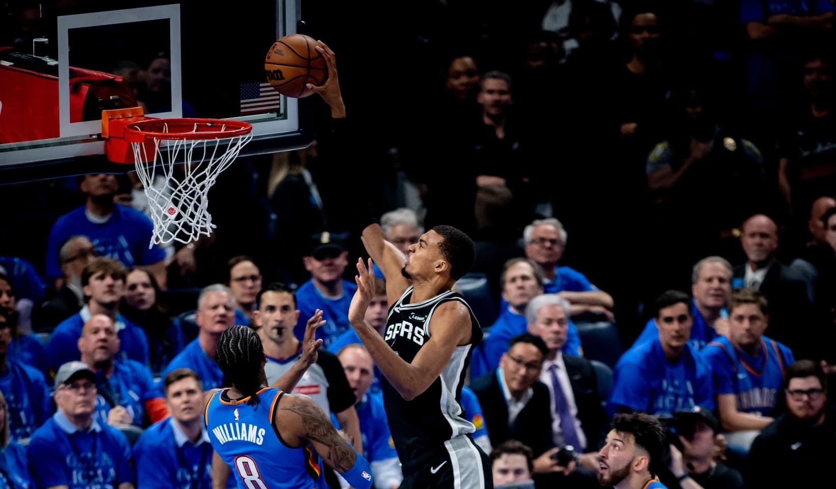 NBA Playoffs: საკალათბურთო ზეიმი Paycom-ის ცენტრში — სან ანტონიომ ოკლაჰომა ოვერტაიმში დაამარცხა