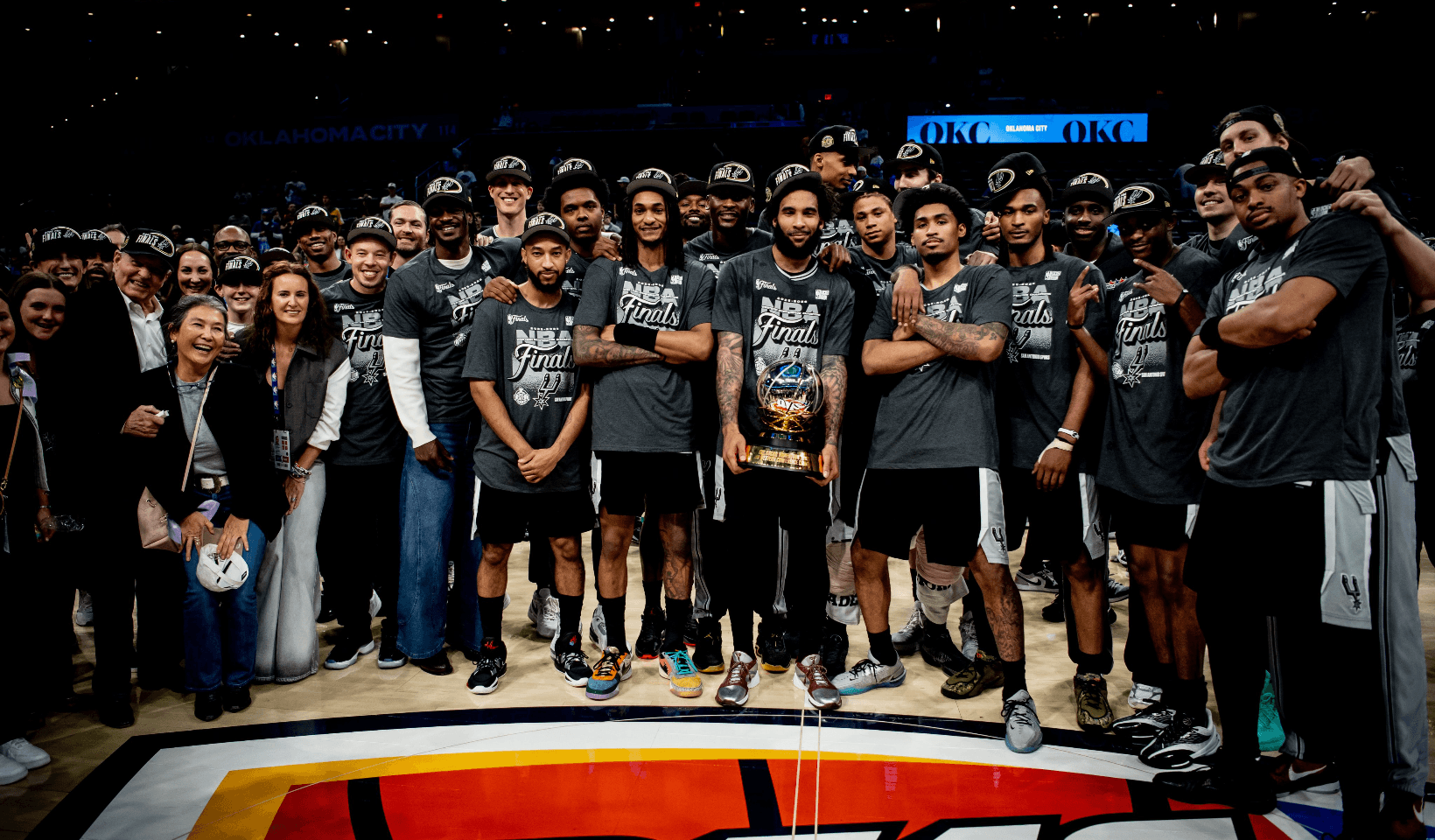 NBA Playoffs: ოკლაჰომა სითი თანდერი დამარცხებულია — სან ანტონიო სპურსი სუპერფინალშია