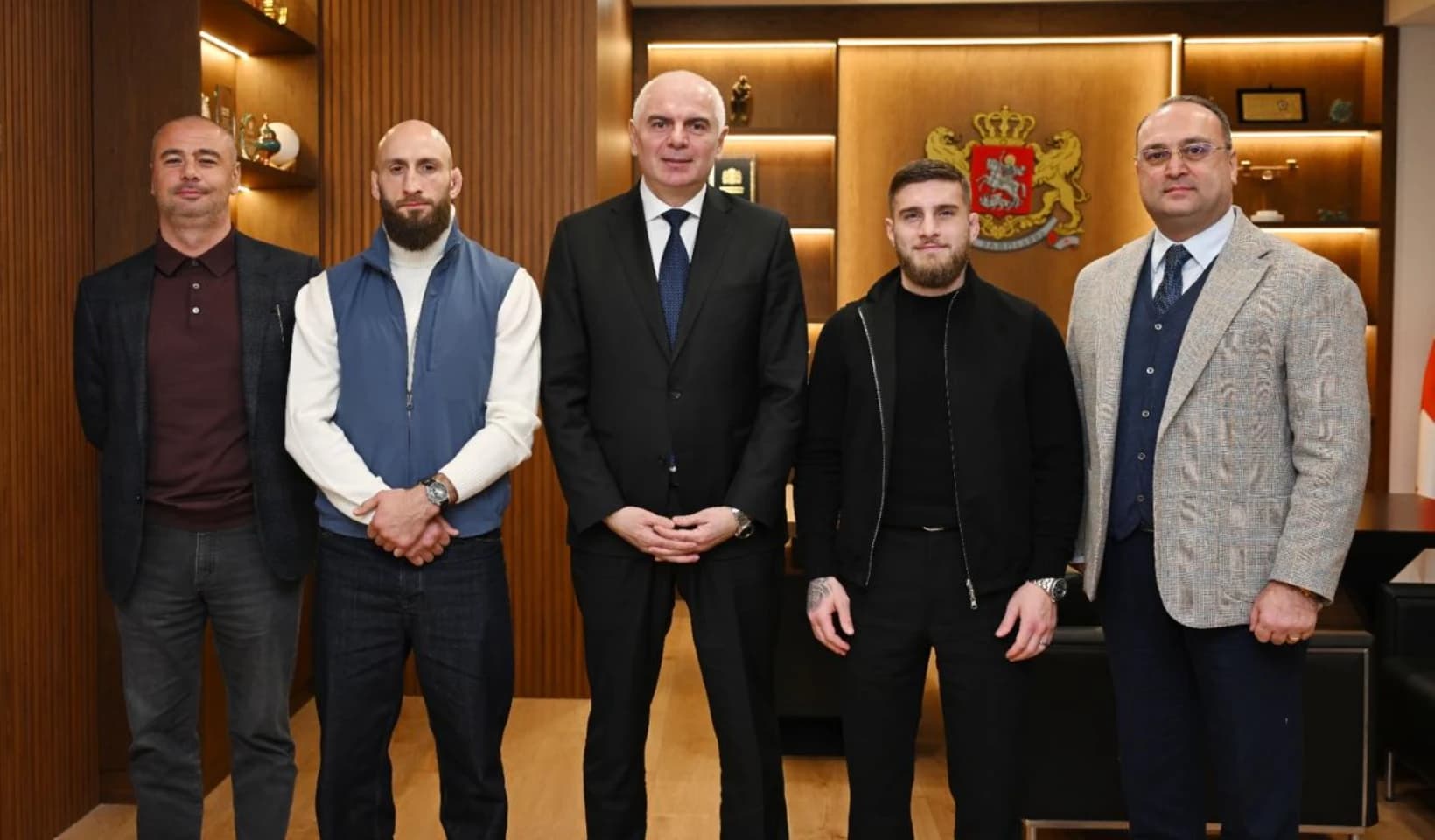 სპორტის მინისტრი ალექსანდრე თოფურიასა და გურამ ქუთათელაძეს შეხვდა