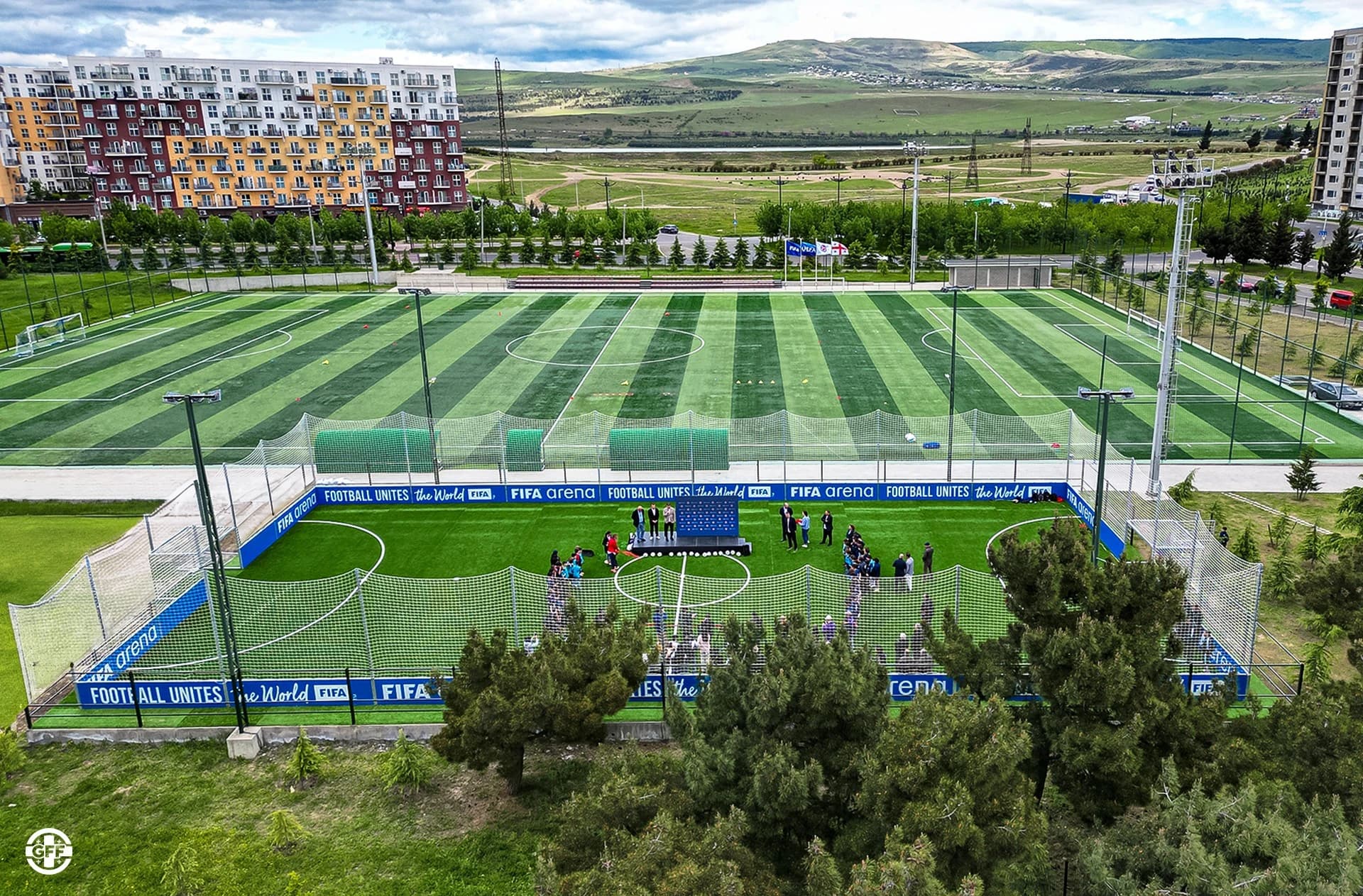 ეს არის საჩუქარი ქართველი ბავშვებისთვის, თქვენ პირველები ხართ, - ჯანი ინფანტინო