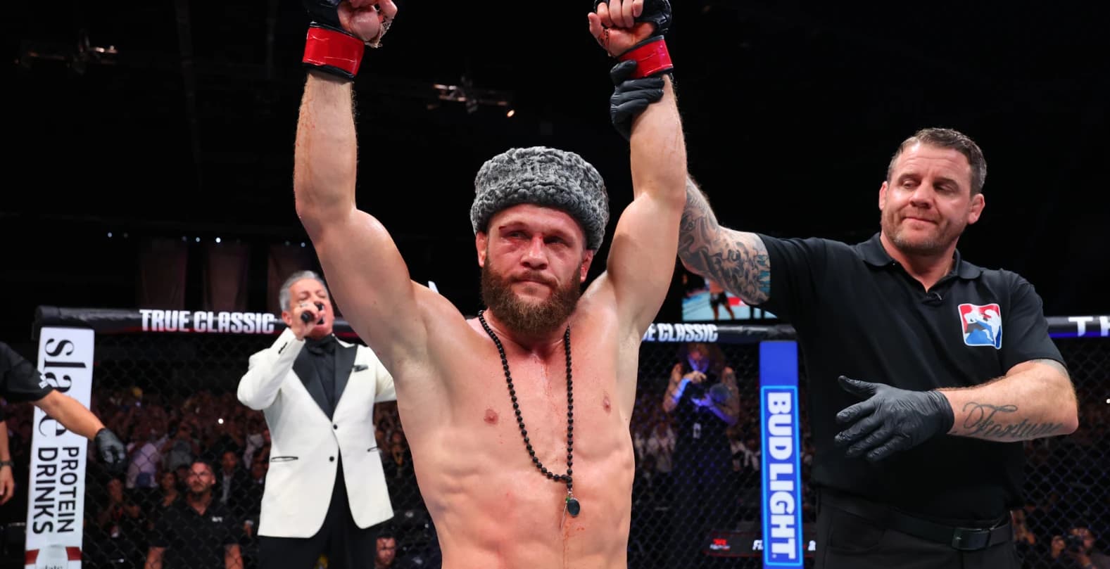 UFC Baku - ფიზიევმა წაგებების სერია ბაჰამონდესთან მოგებით დაასრულა